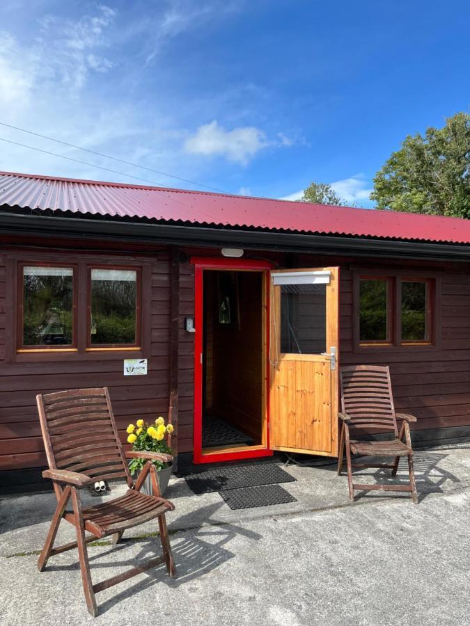 Red Squirrel Lodge Galway Ngoại thất bức ảnh